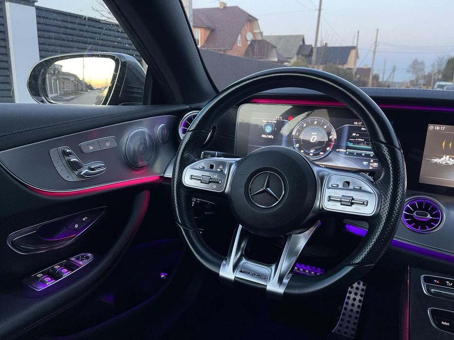 Mercedes-Benz E-Class C238 2018 рік