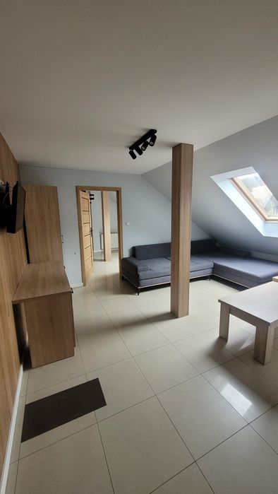 3 pokojowe umeblowane mieszkanie  Skomielna Czarna