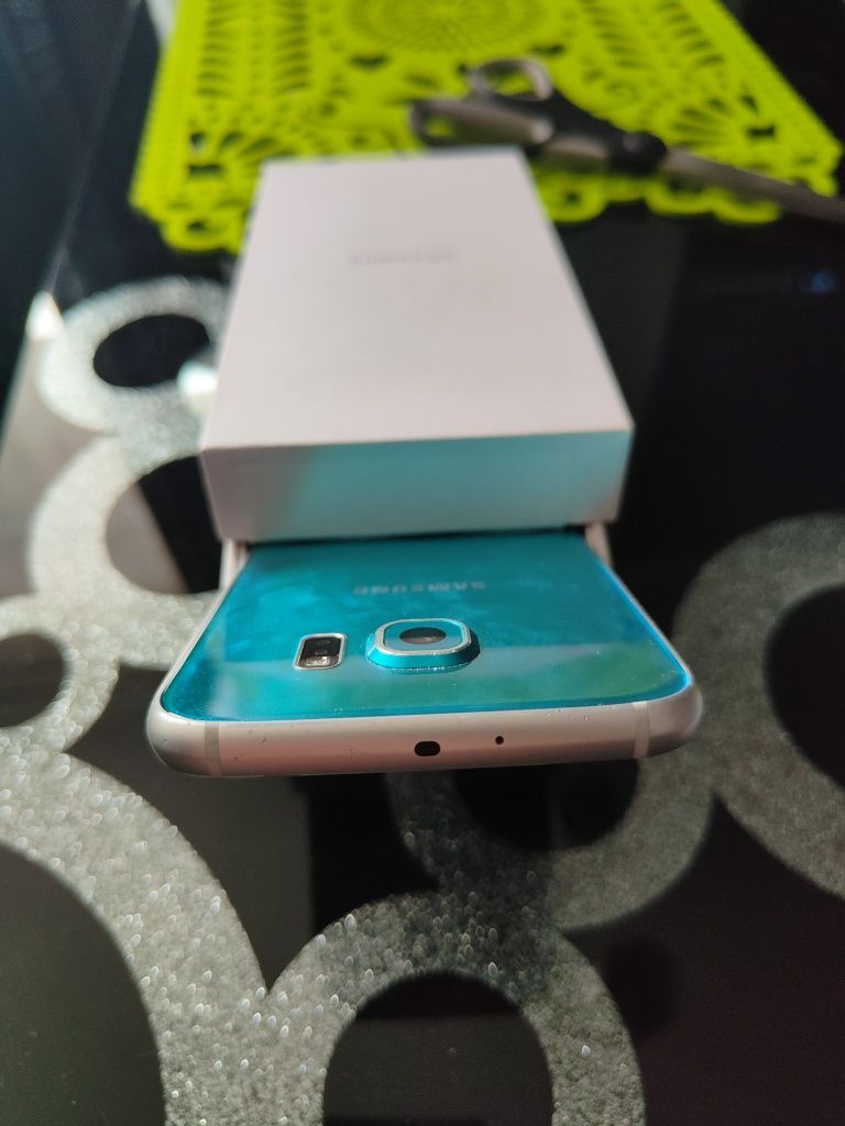 Samsung Galaxy S6 32GB niebieski.