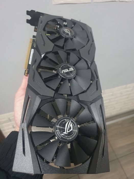 Asus PCI-Ex GeForce GTX 1070 Ti ROG Strix 8GB