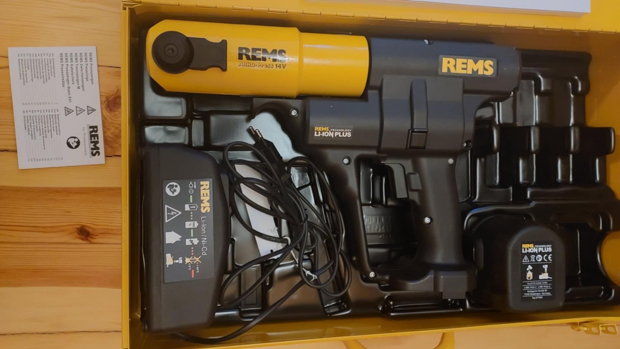 Zaciskarka REMS AKKU-PRESS 14V + cęgi 16 i 20
