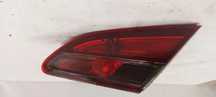 .  LAMPA PRAWA W KLAPE OPEL ASTRA J 4 GTC