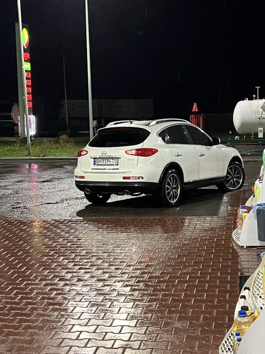 Продам инфинити ех 35 араб