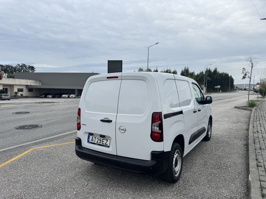 Opel Combo 1.5 Hdi poucos Kms Nacional Oportunidade IVA INCLUÍDO