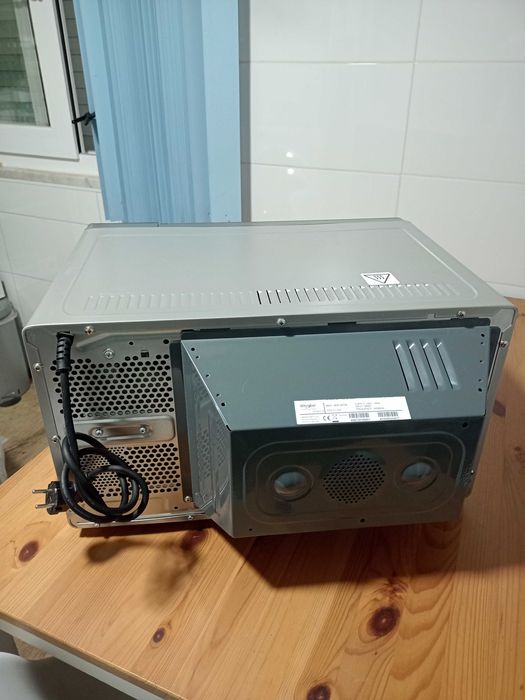 Microondas Whirlpool, c/Grill e prato.Entrega Setúbal e arredores.