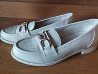 Nowe Mokasyny 37 kremowe DeeZee