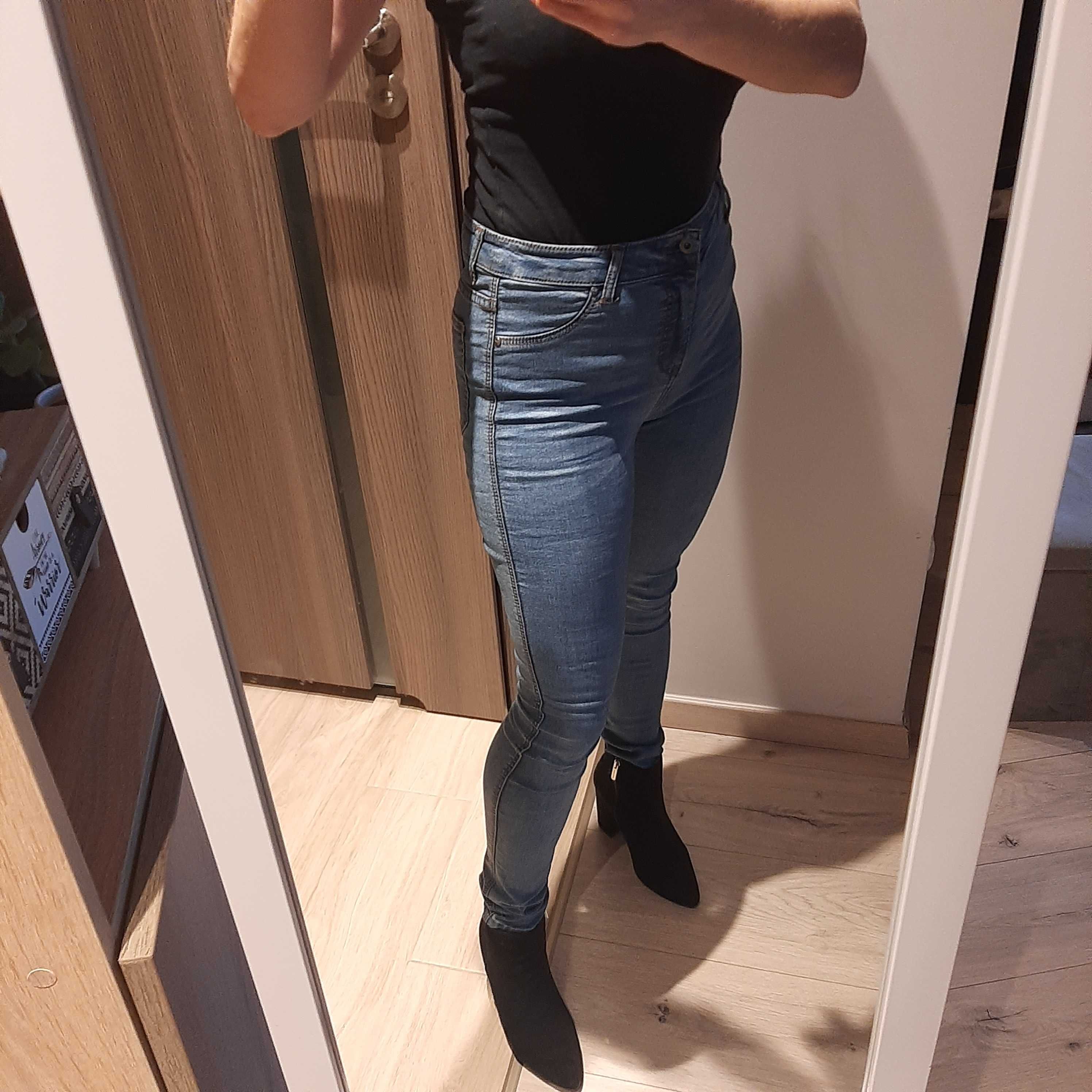 Spodnie jeansowe rom. 38, założone tylko kilka razy/ Wrocław