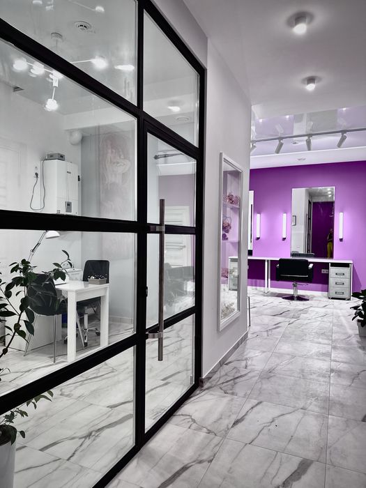 Оренда.Робоче місце майстра манікюру у салоні краси