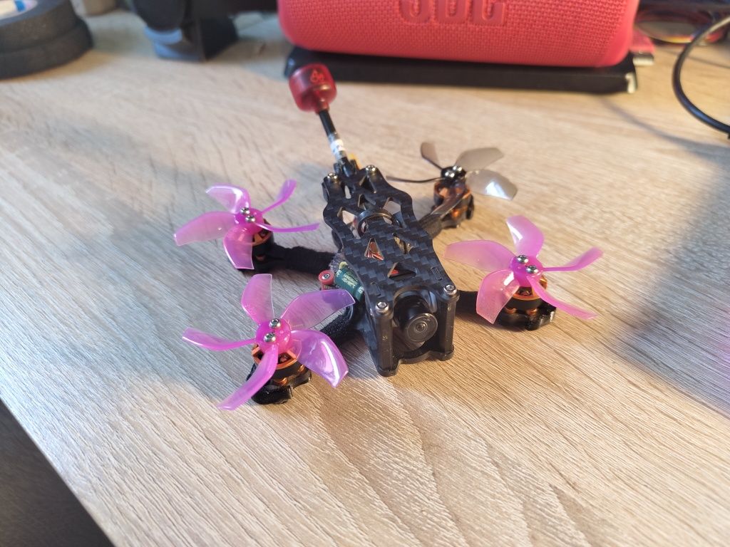 Zestaw 2" Dron FPV pod freestyle