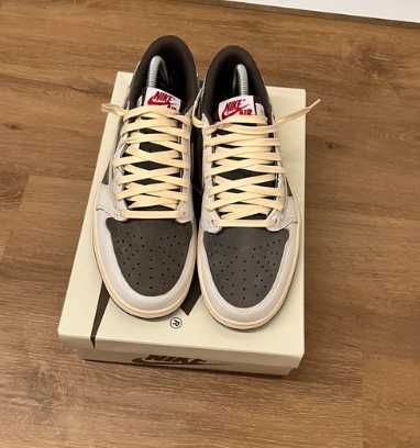 Buty_NIke_Jordan1RetroLowTravisScottReverseMocha RRR.42