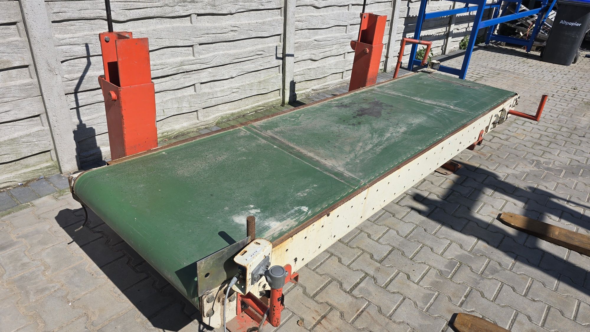 podajnik taśmowy taśmociąg przenośnik transporter stół roboczy