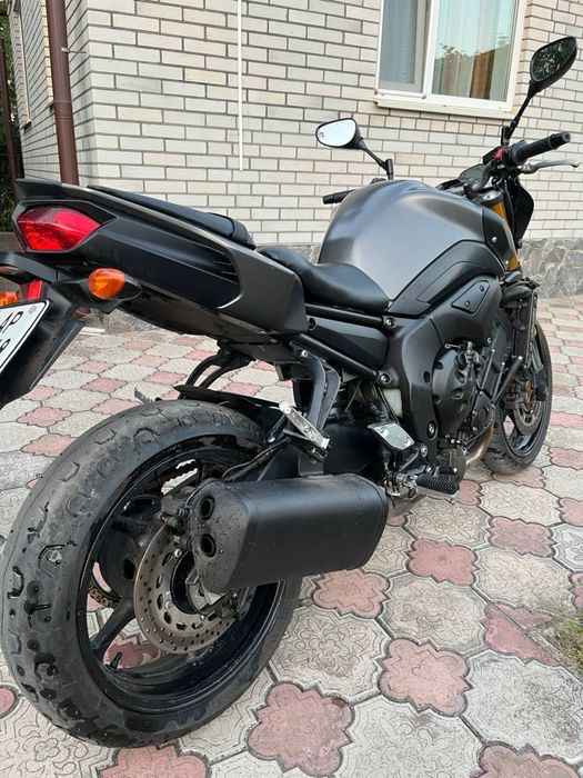 YAMAHA FZ 800 мотоцик стріт