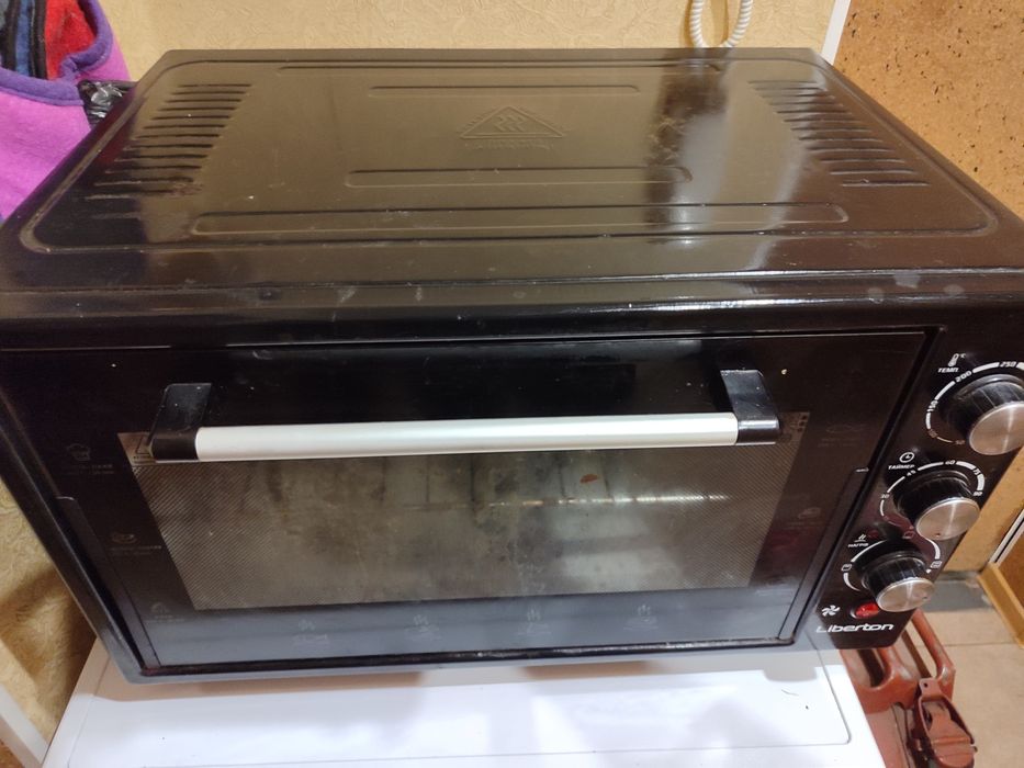 Духовка liberton