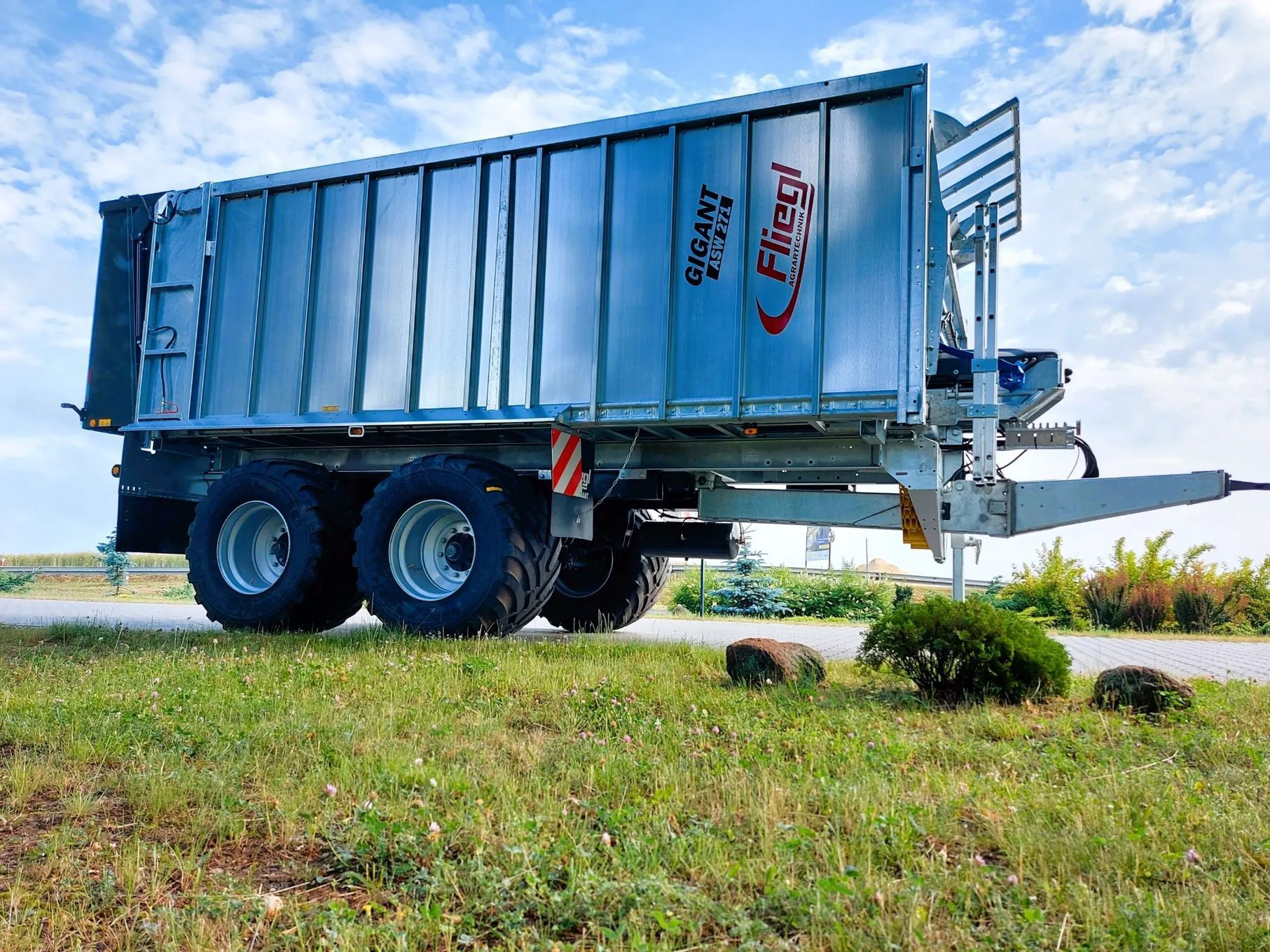 Fliegl ASW 271 + Profi V2  Fliegl ASW 271 z adapterem Profi V2