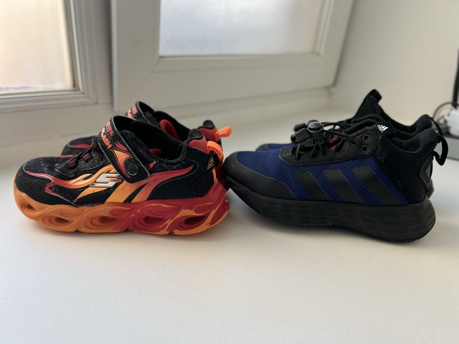 Кросівки adidas i skechers