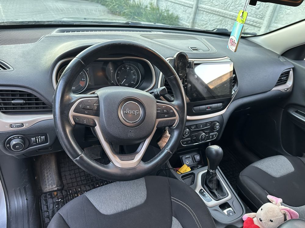 Джип Черокі (Jeep Cherokke) автомат