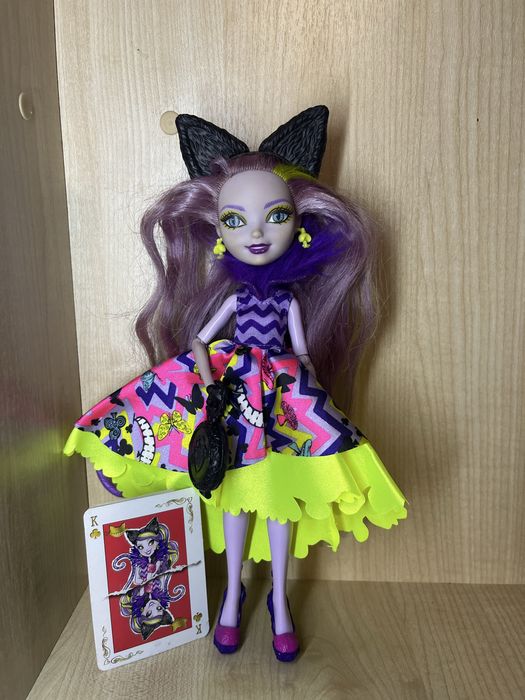 Ever After High Кітті Чешир Шлях у Країну Чудес