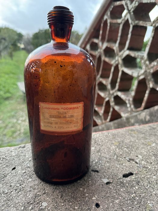 Frasco antigo de laboratorio