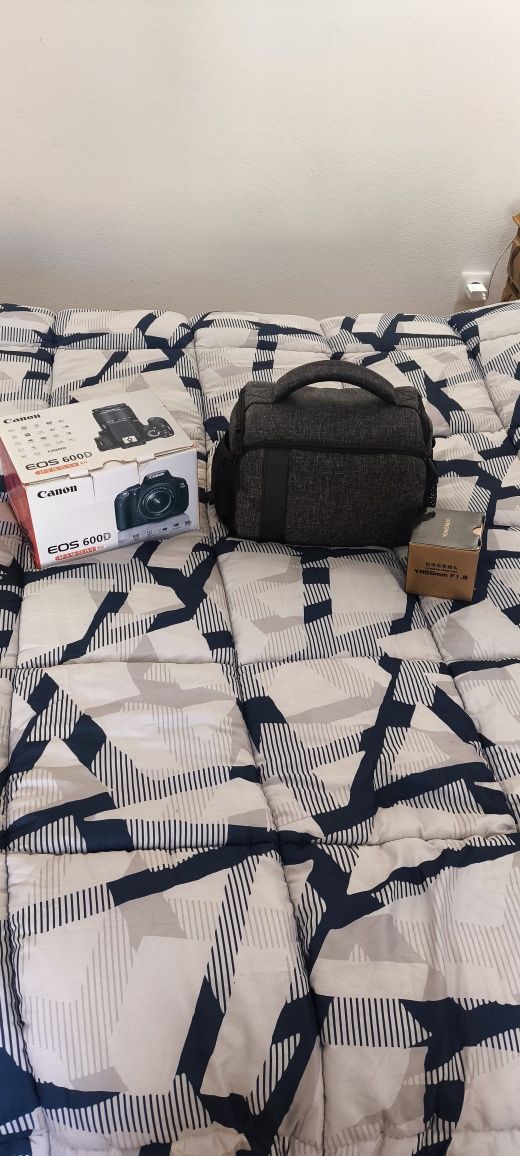 Canon EOS 600D com 2 Lentes