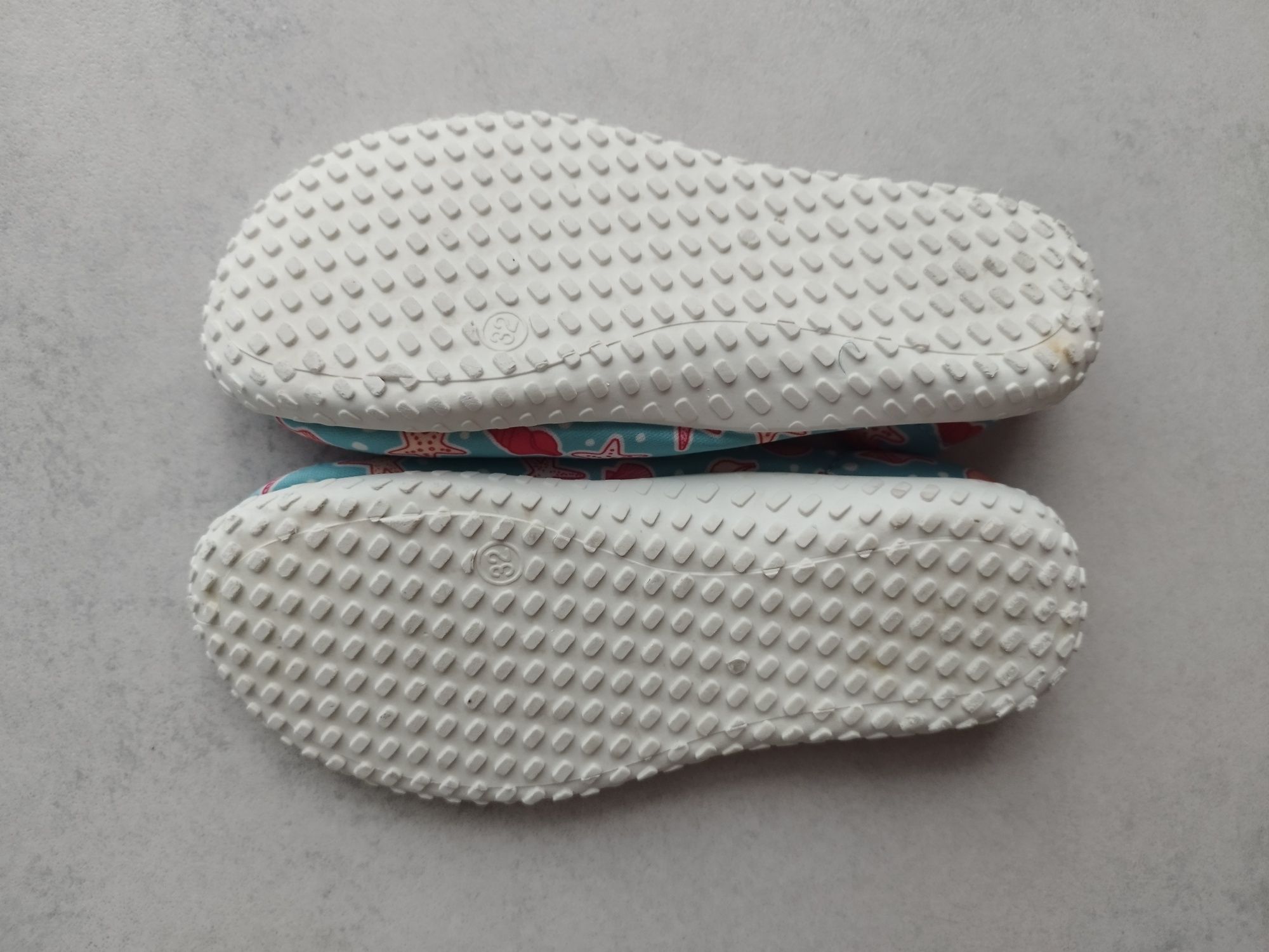 Buty do wody dla dziewczynki 32