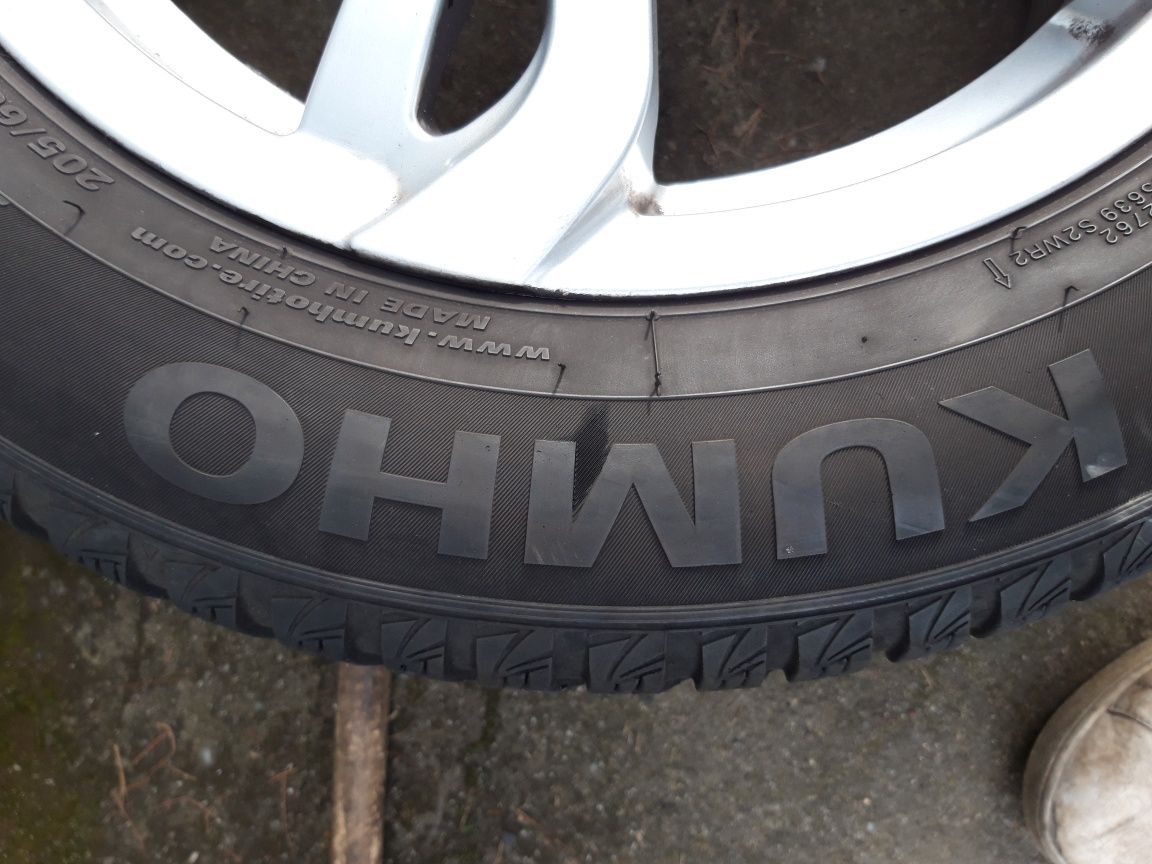 Opony zimowe 205/60r16 Kumho WinterCraft 2020rok