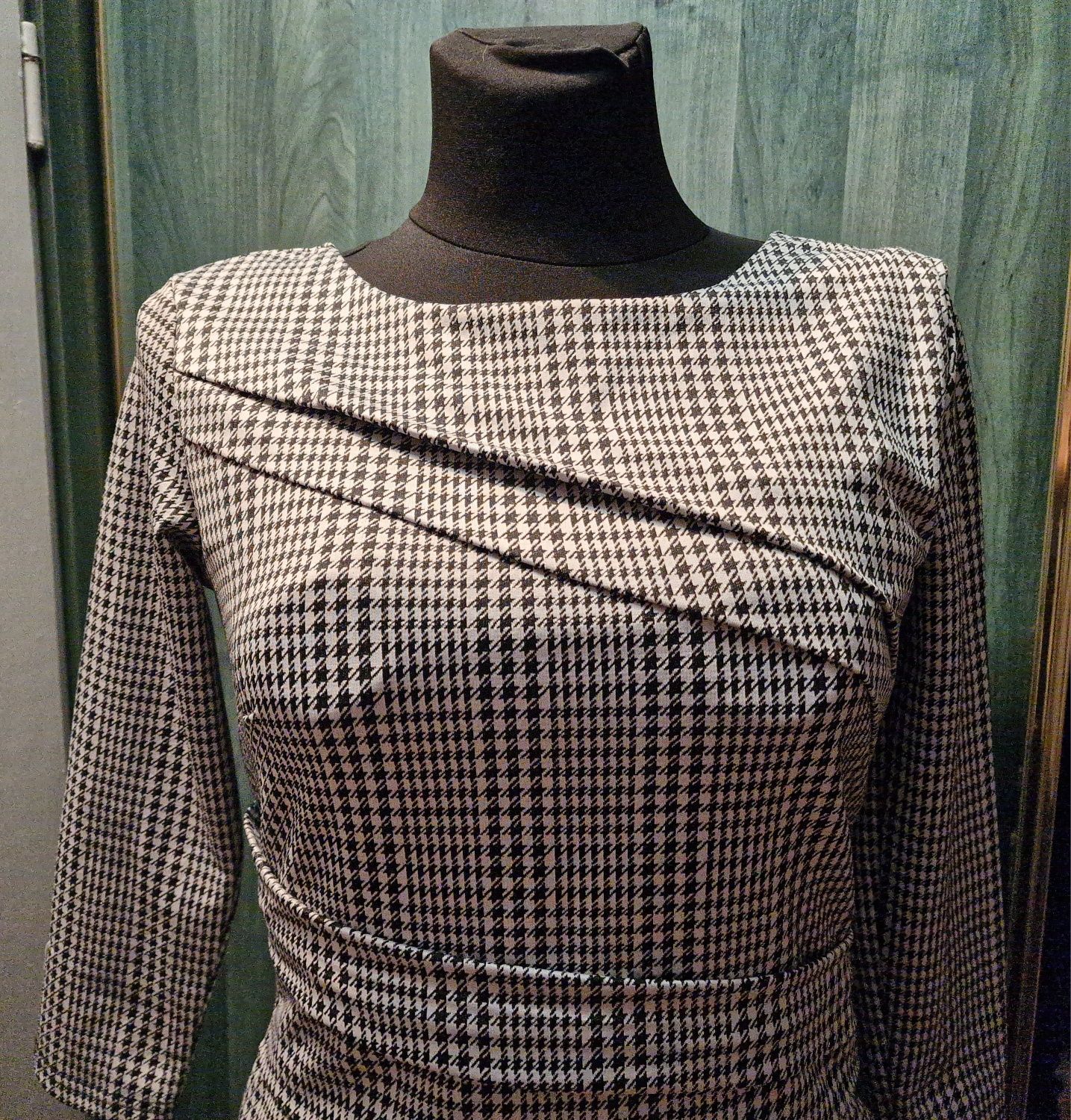 Elegancka bluzka marki Beloved Woman. Rozmiar 38.