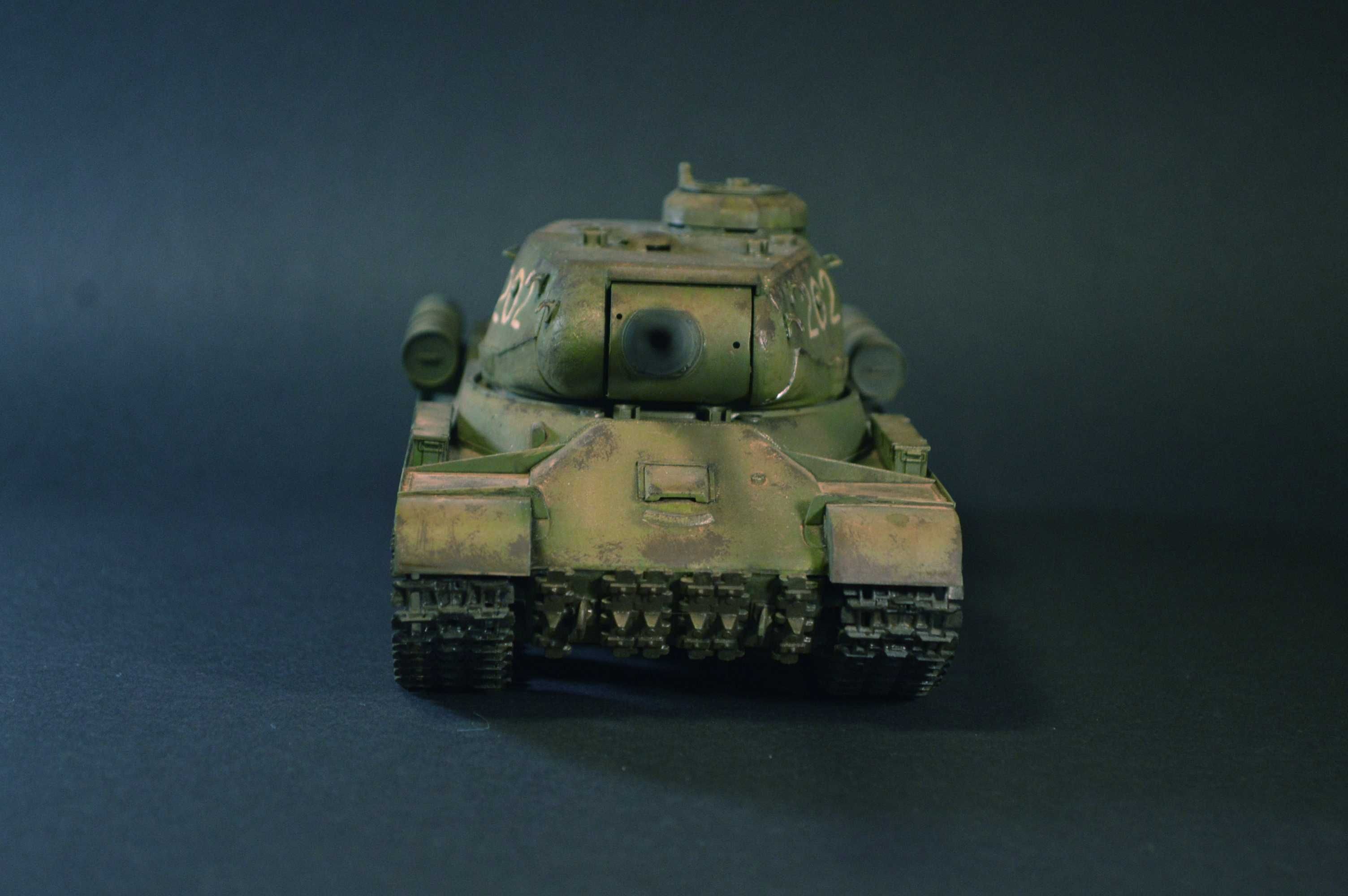Model Czołg JS-2 (Skala 1-35)