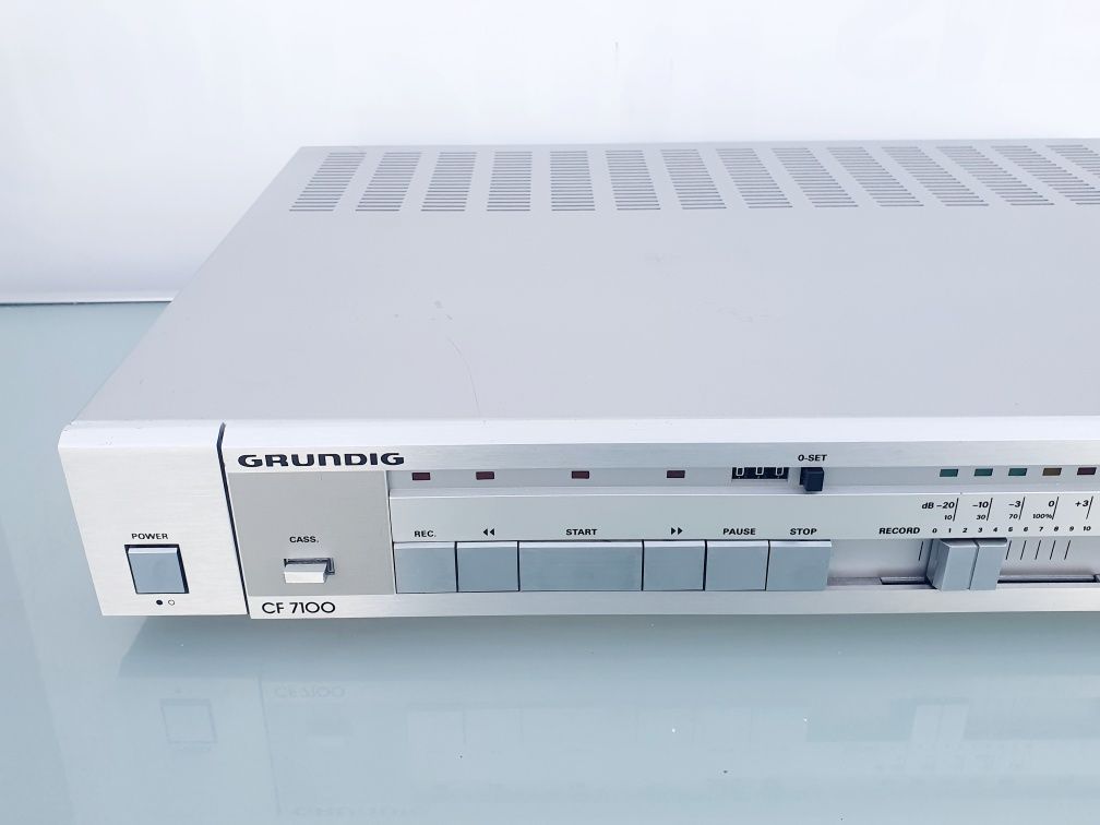 Magnetofon szuflada Grundig cf-7100 z 1983r