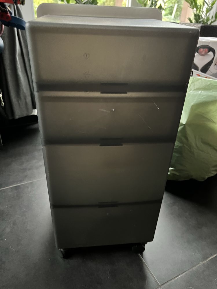 Organizer biurowy na kółkach