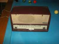 Rádio grundig antigo