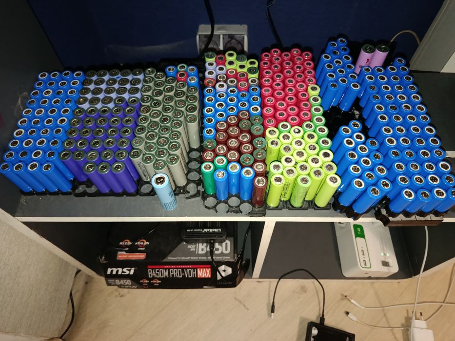 Продаю елементи живлення 18650 різних ємностей для повербанків,LiFePo4