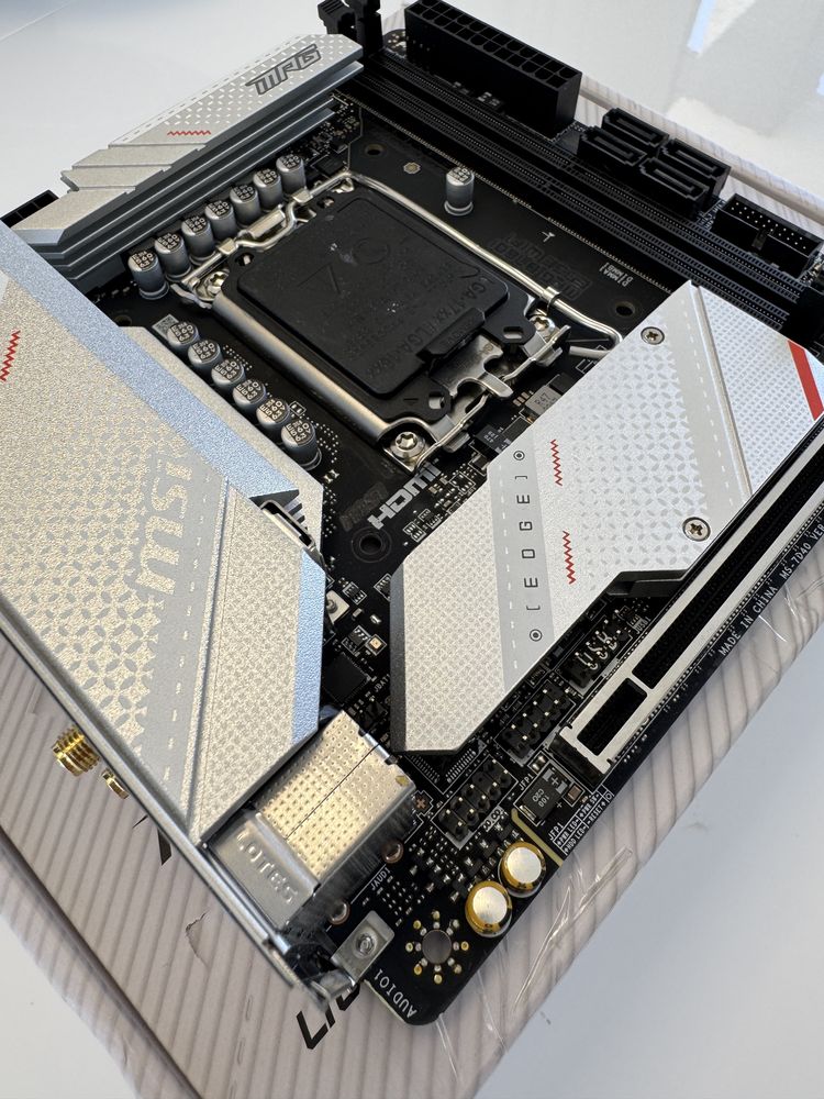 MSI MPG B760I EDGE WIFI płyta główna Intel B760 Lga 1700 mini ATX