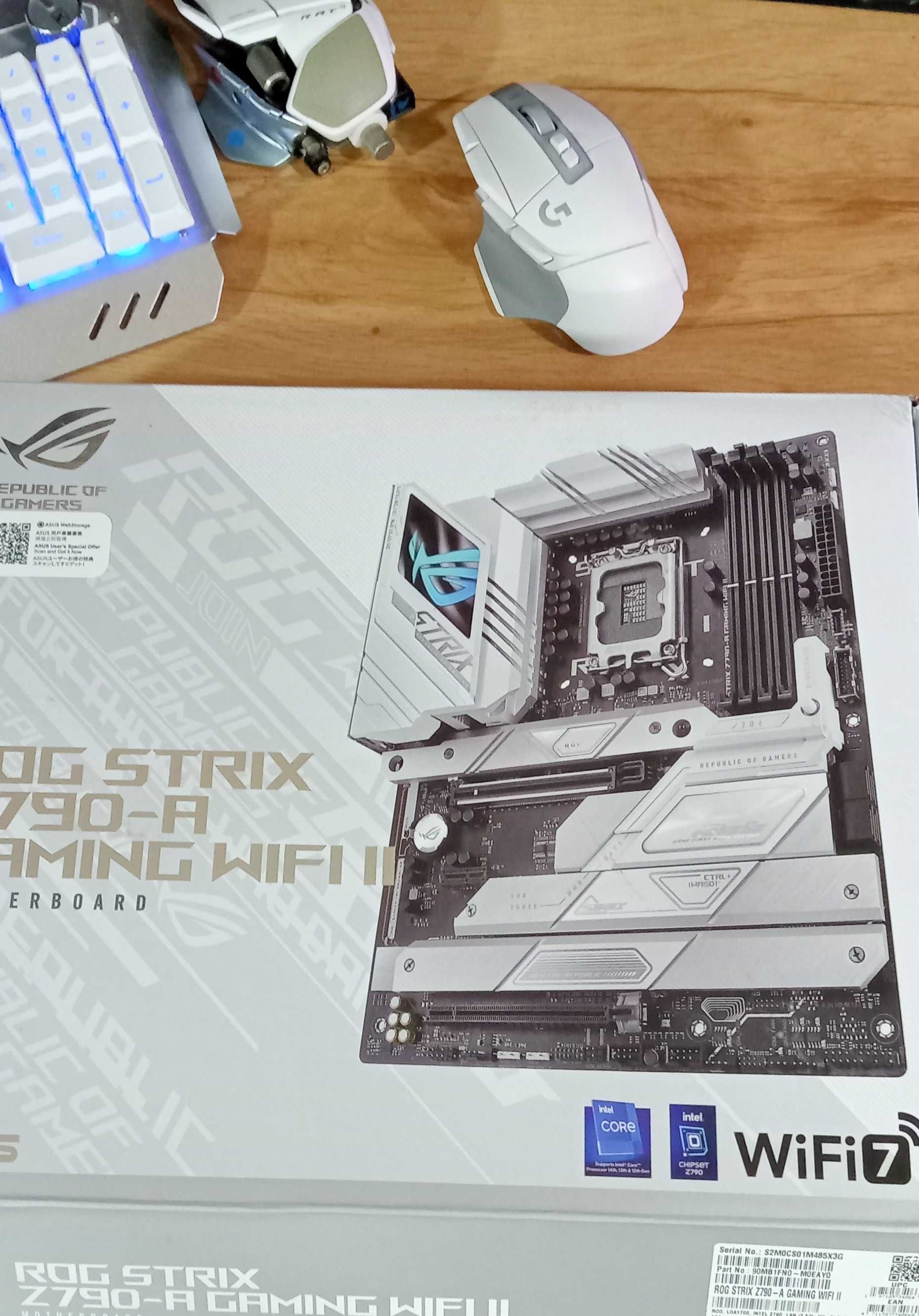 Asus ROG STRIX Z790-A GAMING WIFI II DDR5 ATX socket 1700 (Withe)