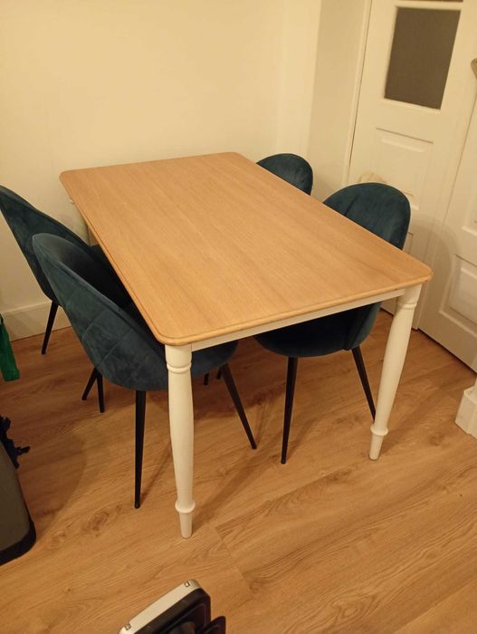 Conjunto Mesa de Jantar e Cadeiras - IKEA DANDERYD & Homa Slano