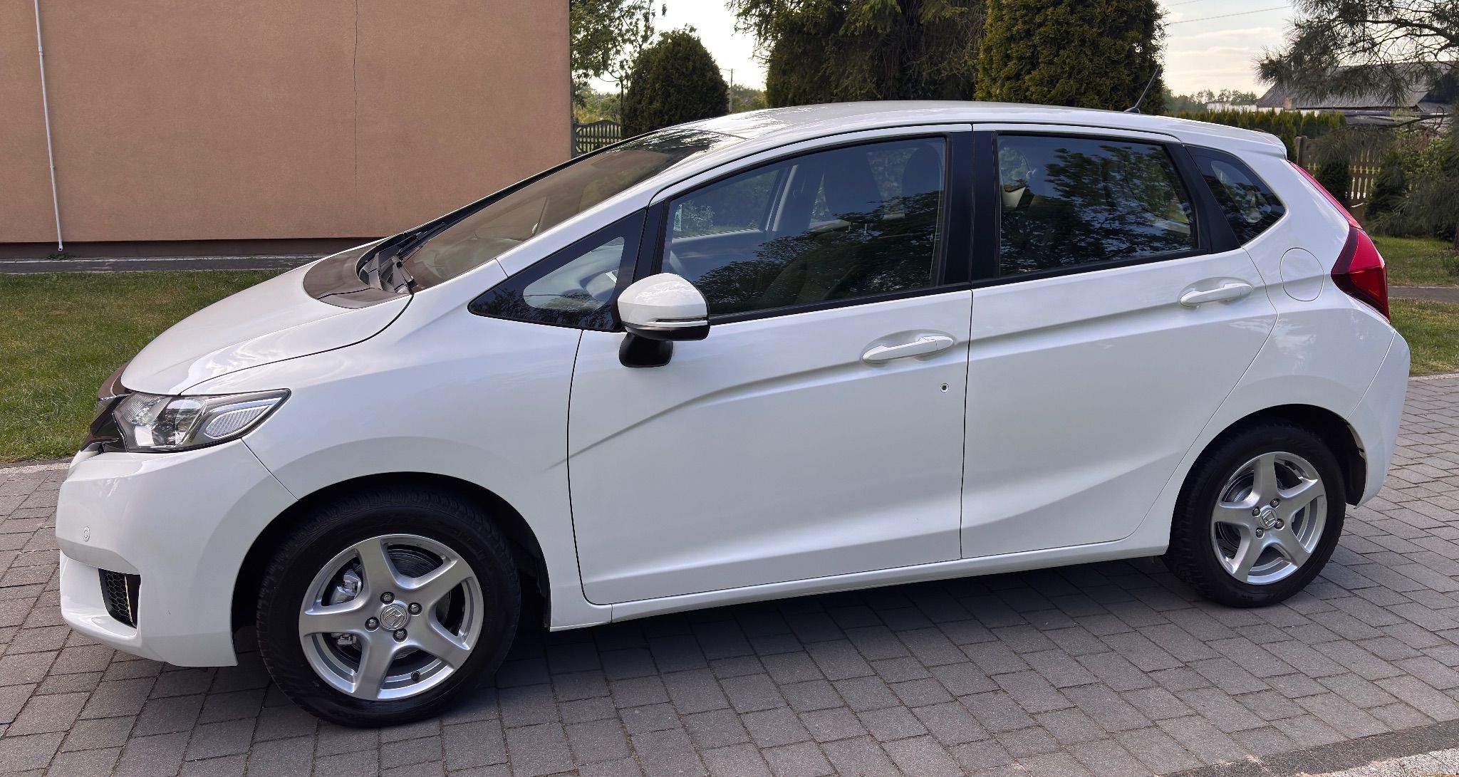 Honda Jazz 1.3iVTEC 102 KM-LED Navi-77 000 KM-Czujniki Parkowania- Biała Perła