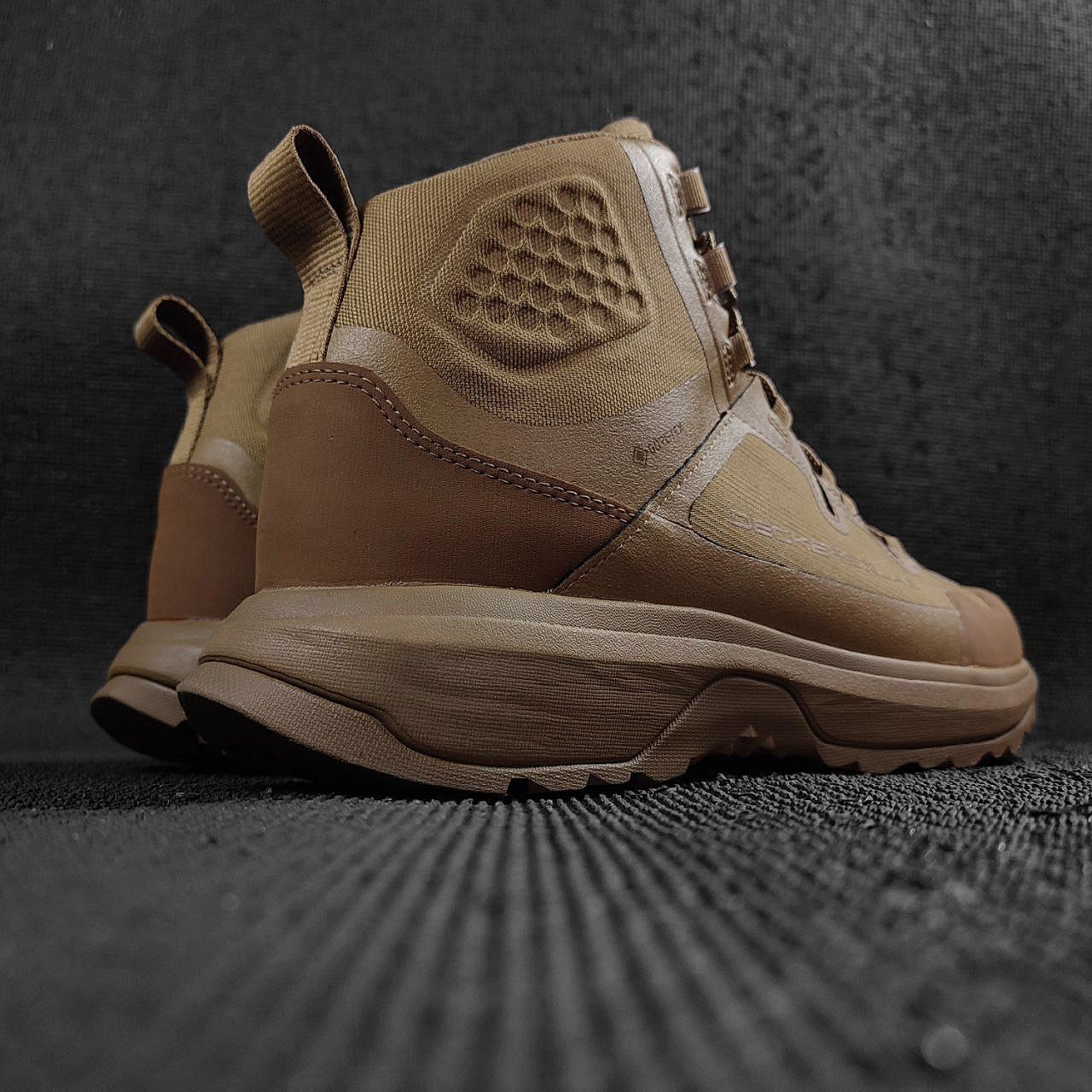 Original Deckers DX-G6 Carbon Gore Tex черевики осінь- зима