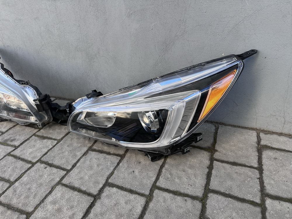 Subaru Outback фара  передня галоген ксенон оригінал Субару Оутбек