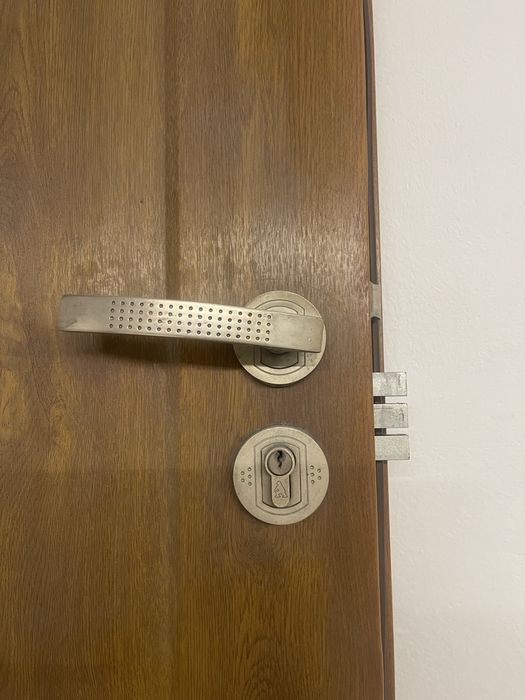 Drzwi wejściowe 90 KMT PLUS w kolorze ZŁOTY DĄB