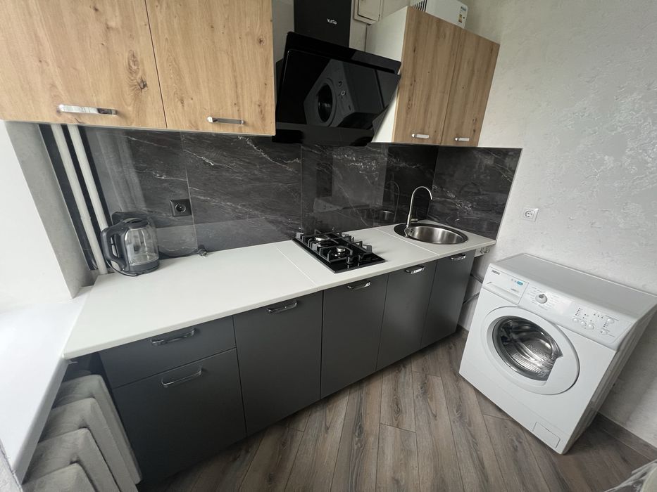 Оренда в самому центрі з новим ремонтом