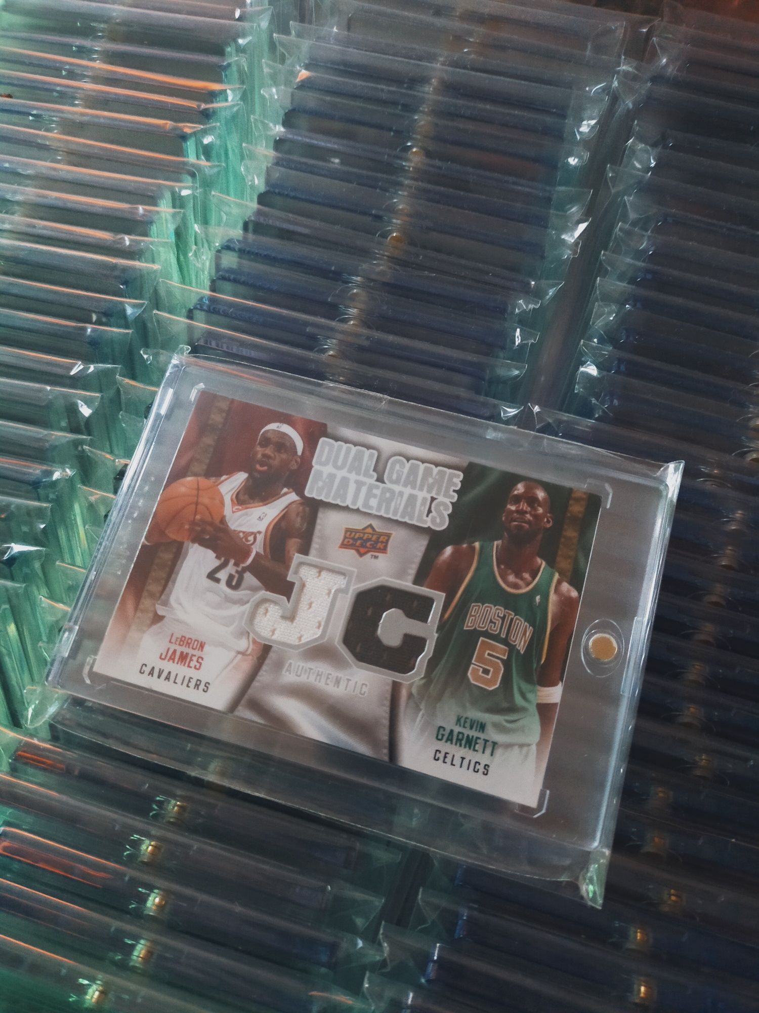 LeBron James/Kevin Garnett karta NBA dual