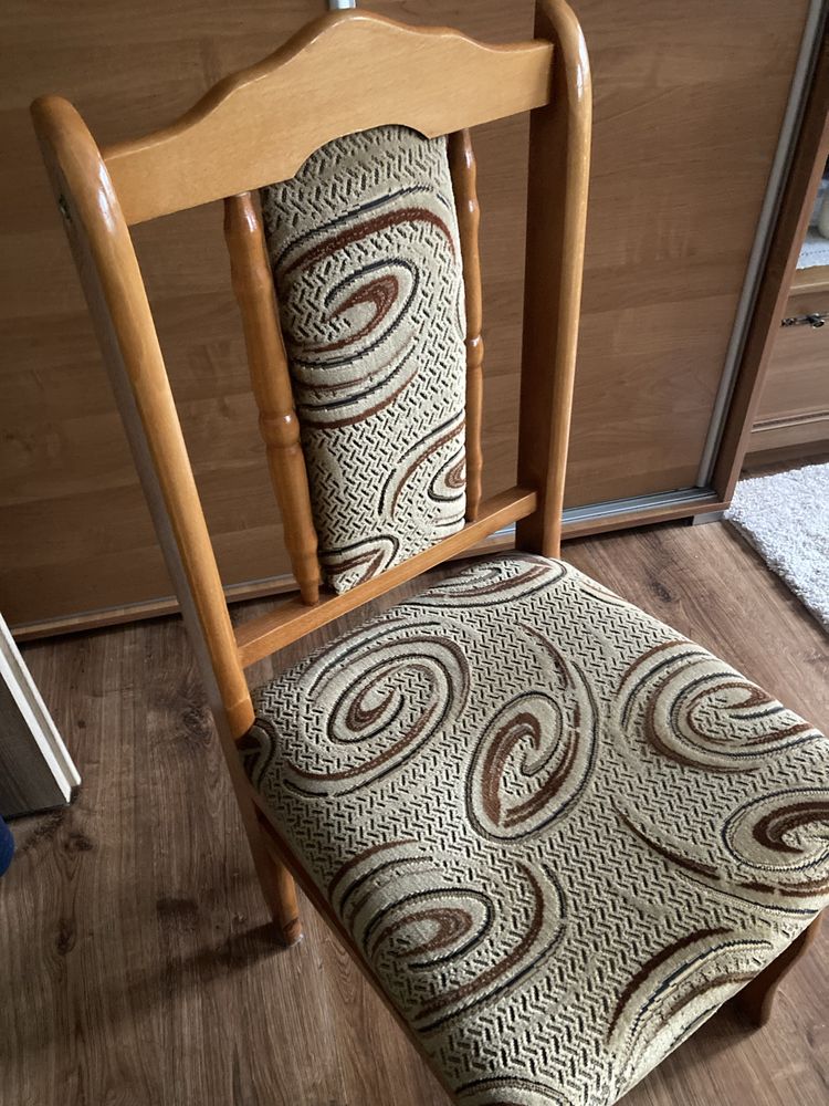 Sprzedam  solidny stół