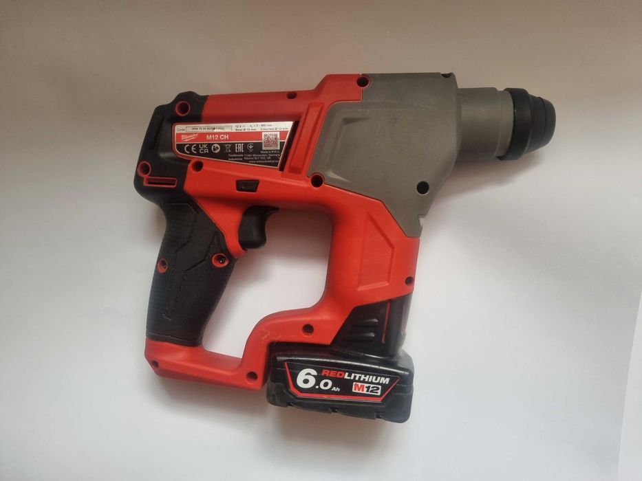 MILWAUKEE M12 FUEL - ZESTAW(wkrętarka, zakrętarka, młotowiert, ładowa)
