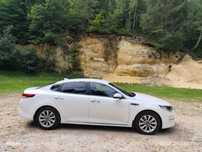 Sprzedam KIA OPTIMA zadbana . Garazowana