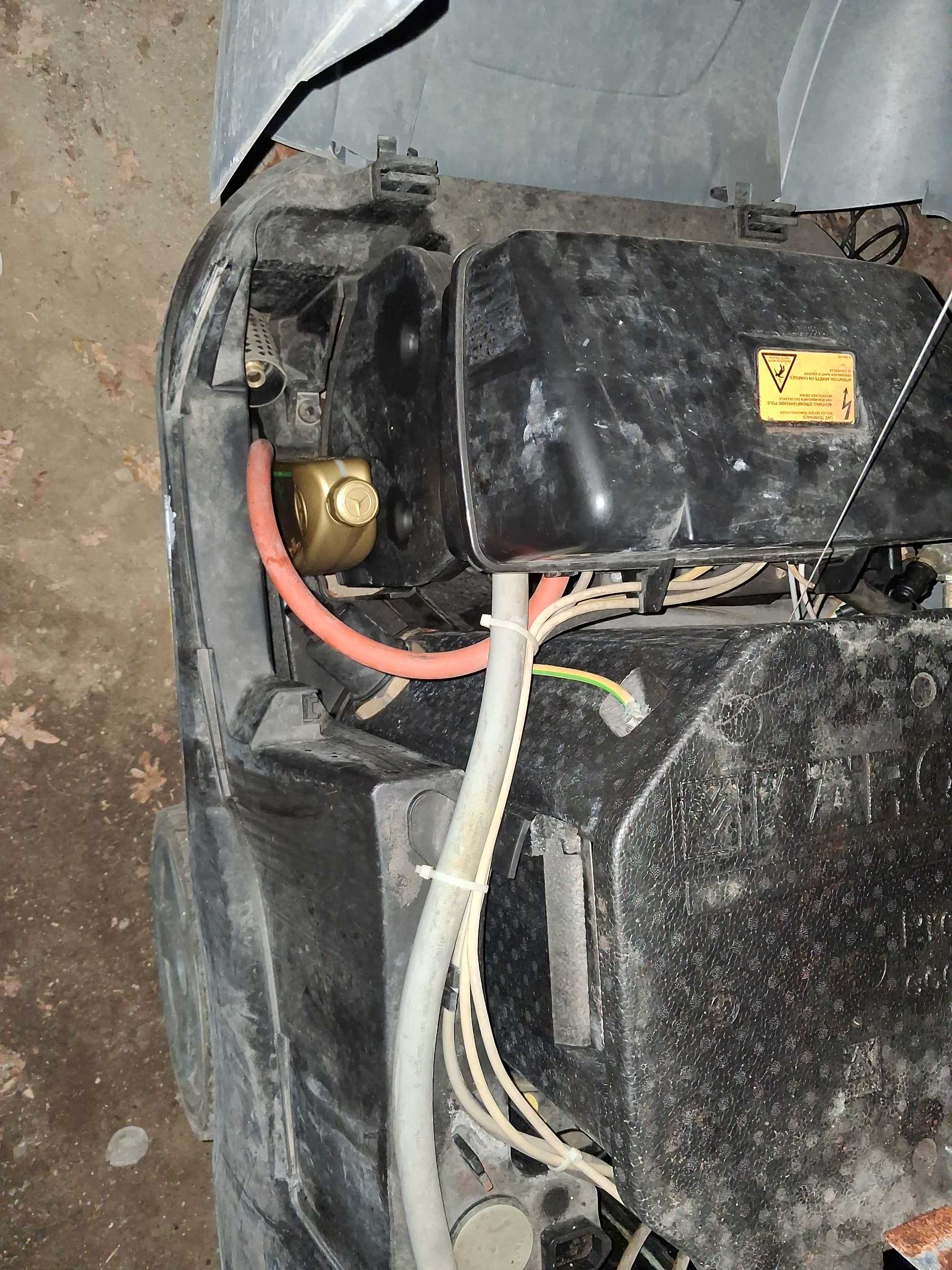Myjka ciśnieniowa Karcher Hds-e 8 /16-4M na ciepłą wede z Niemiec