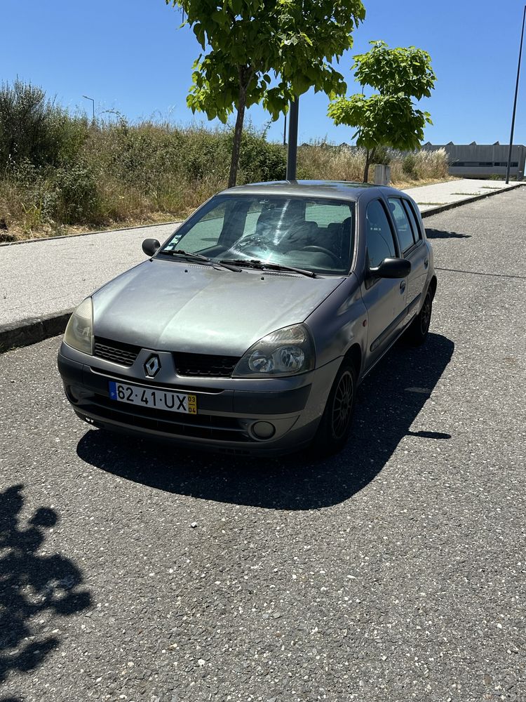 Renault Clio II 1.2 16V - 2003 | Ar Condicionado | Mecânica Revista