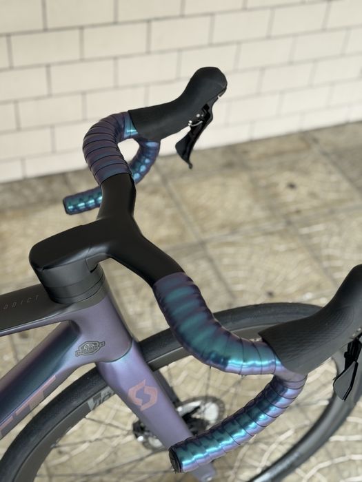 Bicicleta estrada Scott Addict RC / Carbono