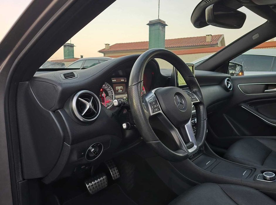 MERCEDES-BENZ A 220D AMG 170CV "FULL EXTRAS" "7-GTRONIC"