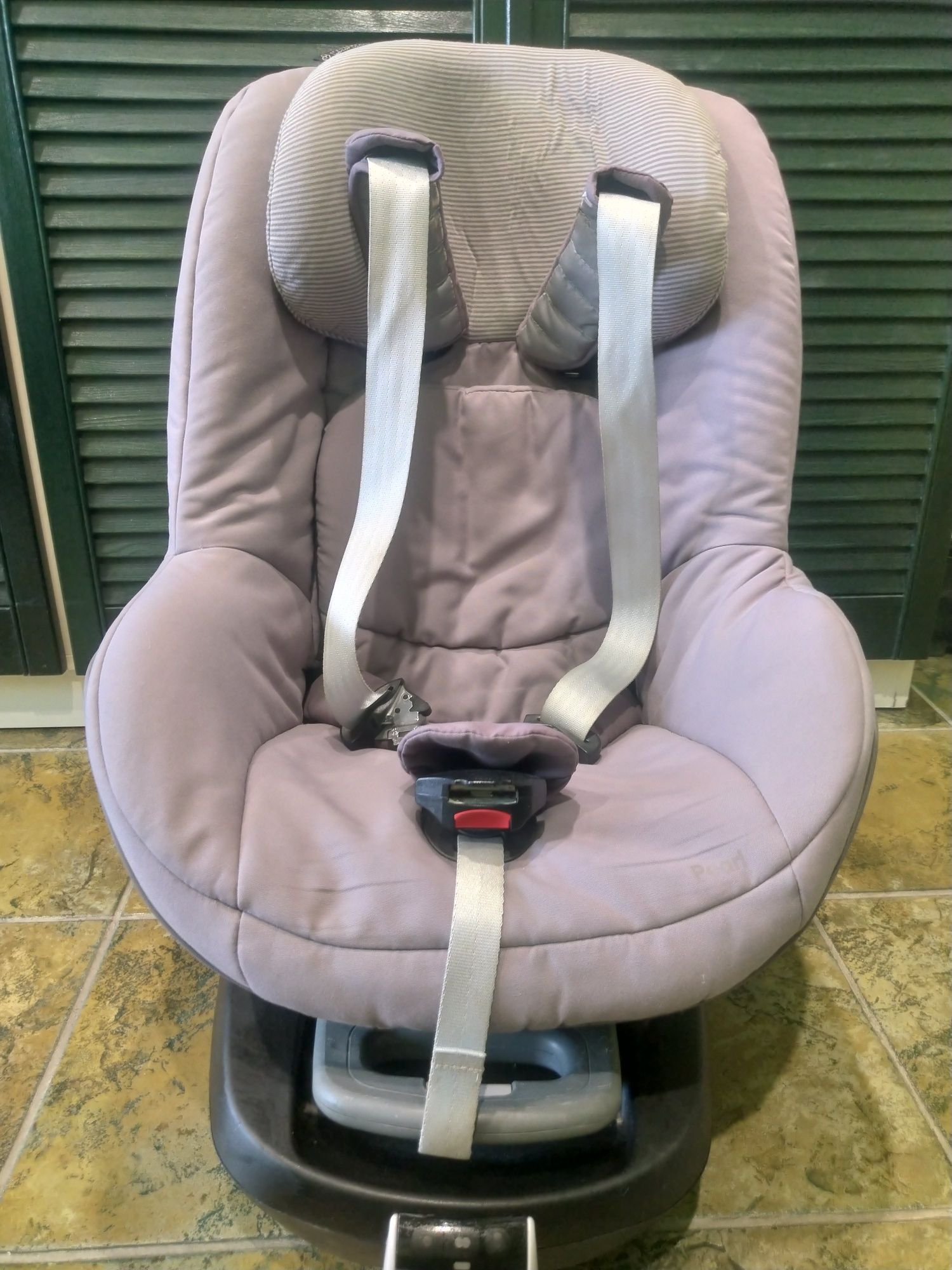 Maxi Cosi Pearl Grey (9-18kg) wraz z bazą ISOFIX (familyfix)