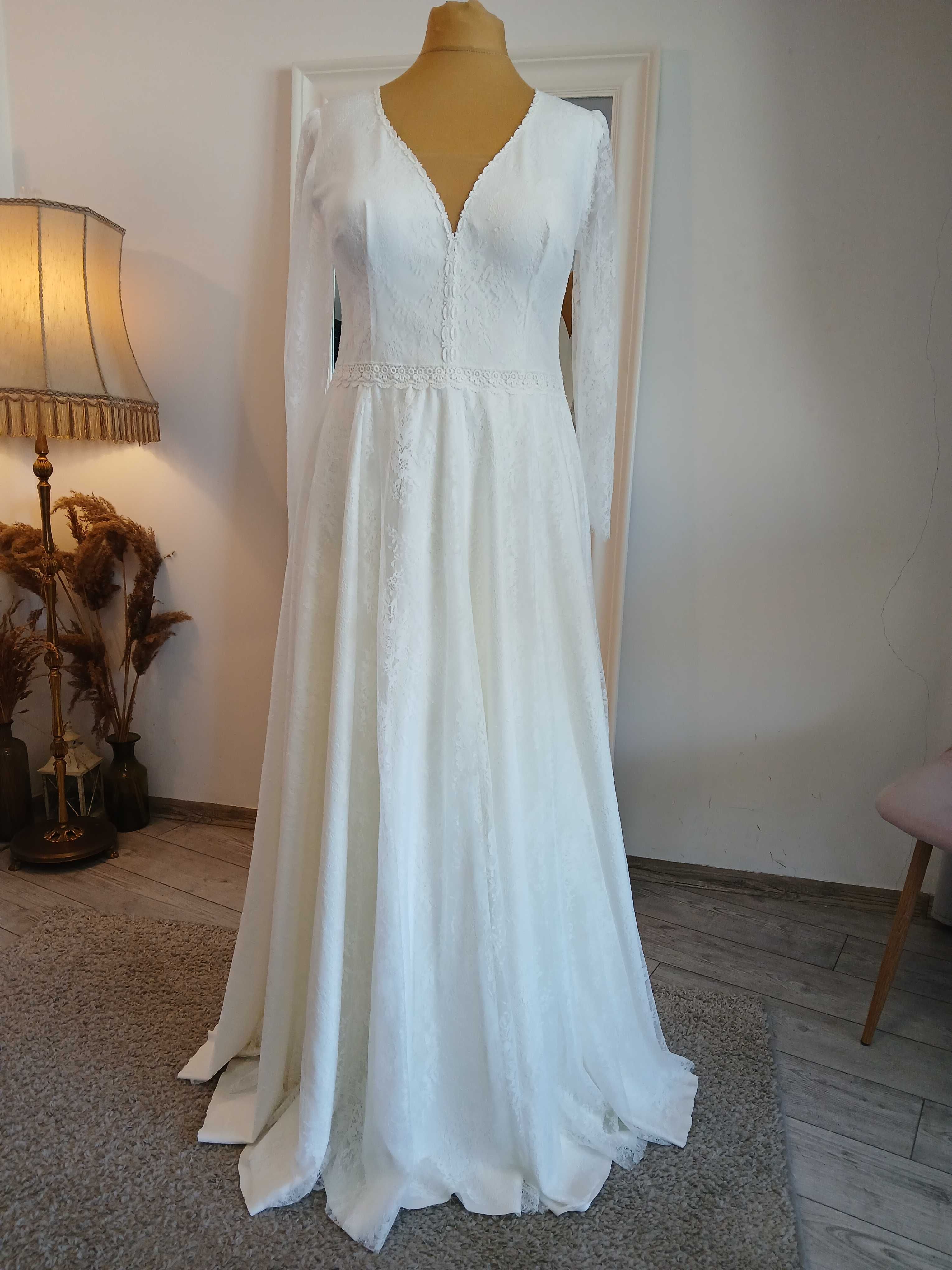 Koronkowa suknia ślubna,  boho, plus size.