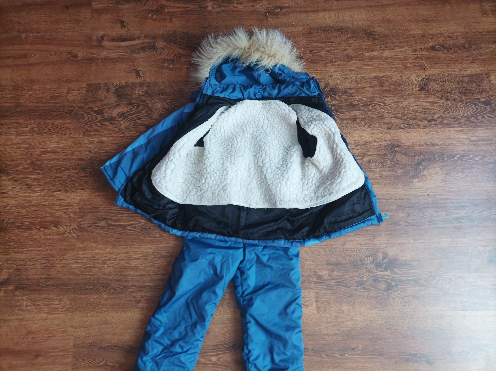 Дитячий зимовий костюм